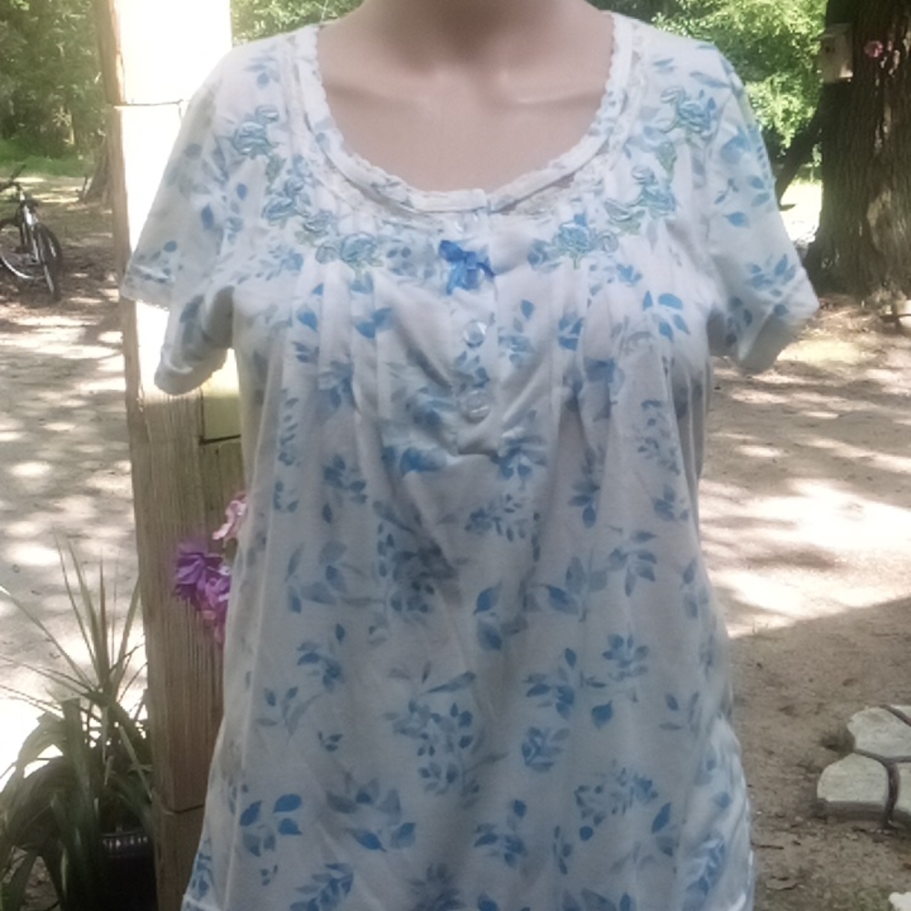 EUC "Body Touch" 2 pc. blue/white Pj Set - Picture 2 of 6